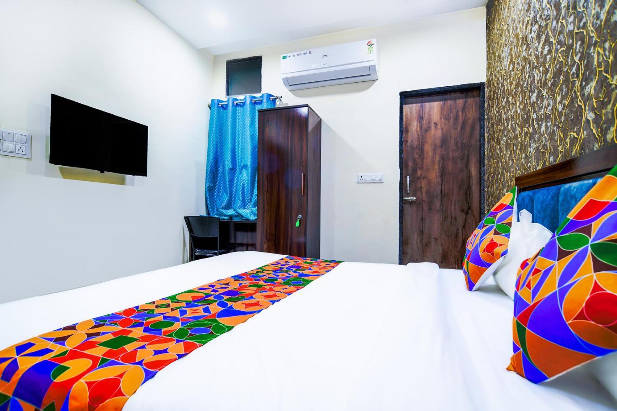 Hotel Fabexpress Ritik 3*